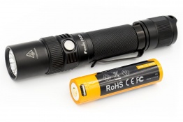 fd30-flashlight-with-battery