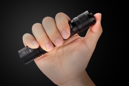 fenix-pd35tac-flashlight-size